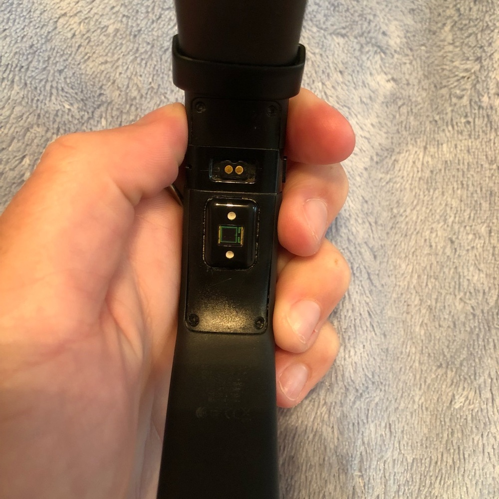 Fitbit Charge HR Wireless Activity Wristband - Picture 2 of 4